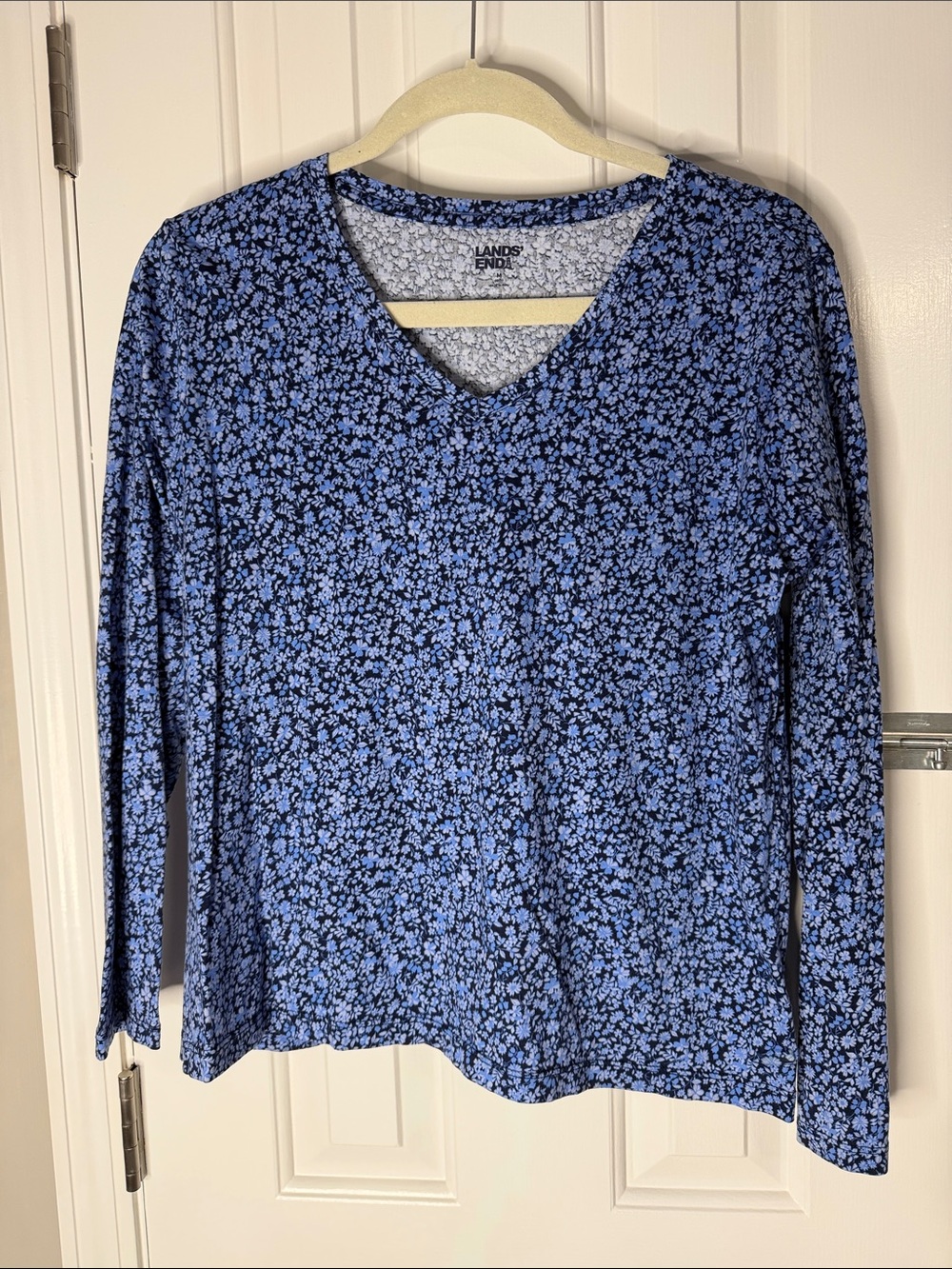 Lands' End Blue Floral V-Neck Long Sleeve Tee